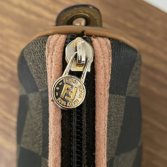 Authentic Vintage Fendi Purse - Picture 3 of 10